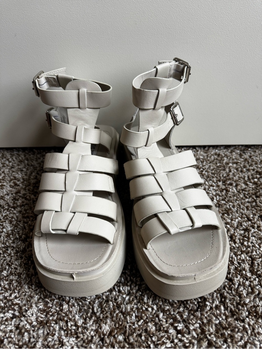 Steve Madden Ivory Leather Strappy Platform Sandals - Size 9